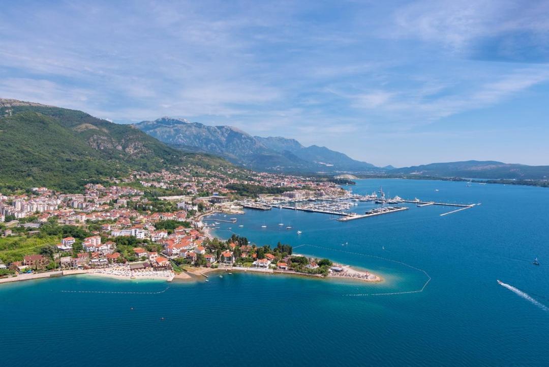 Apartamento Boka Di Mare Tivat Exterior foto