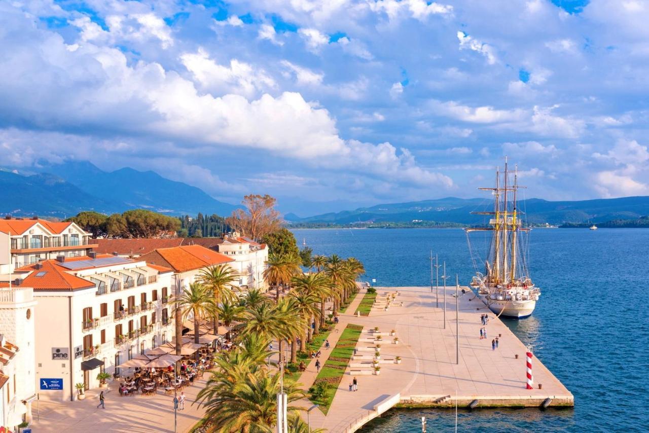Apartamento Boka Di Mare Tivat Exterior foto