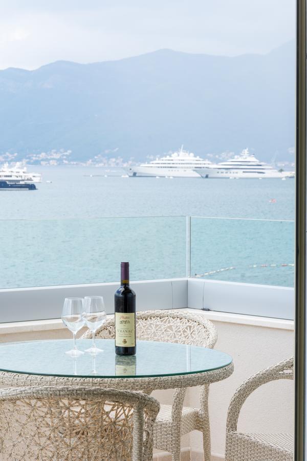 Apartamento Boka Di Mare Tivat Exterior foto